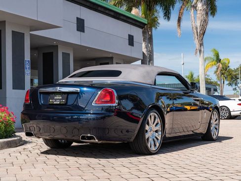 Used 2018 Rolls-Royce Dawn image 14