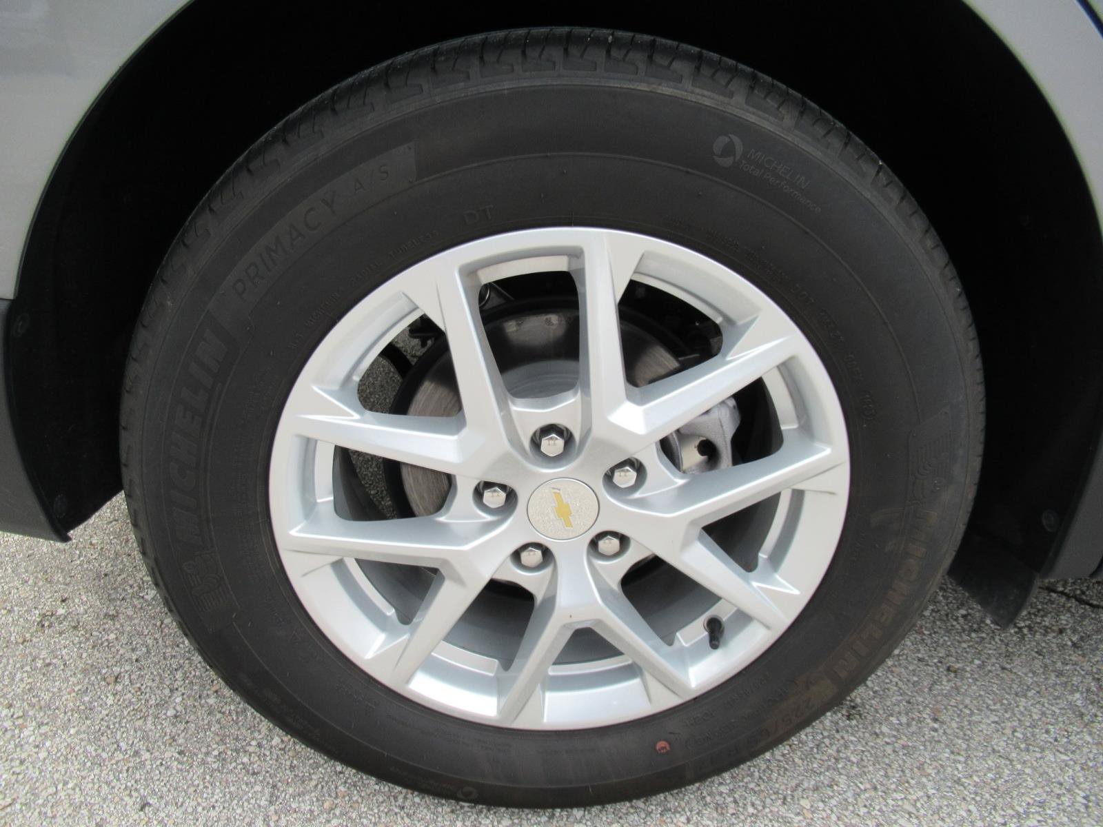 Used 2024 Chevrolet Equinox LS w/ LS Convenience Package FWD image 7