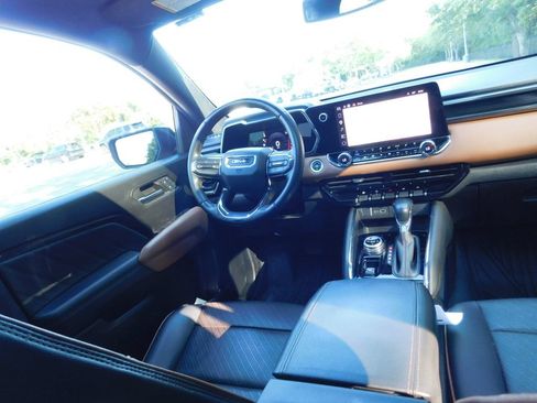 Used 2023 GMC Canyon AT4 w/ AT4 Premium Package AWD/4WD image 7