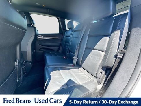 Used 2018 Jeep Grand Cherokee Limited AWD/4WD image 30