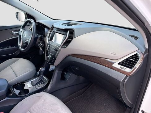 Used 2017 Hyundai Santa Fe Sport FWD image 32