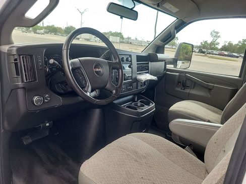 Used 2023 GMC Savana 3500 w/ Power Convenience Package image 11