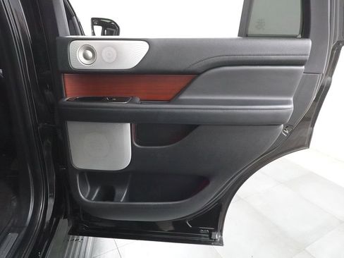 Used 2021 Lincoln Navigator Reserve AWD/4WD image 33