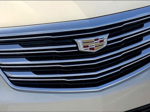 Used 2017 Cadillac XT5 Luxury image 29