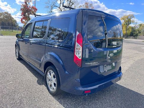Used 2016 Ford Transit Connect XLT image 5