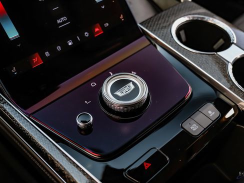 Used 2025 Cadillac Escalade V image 55