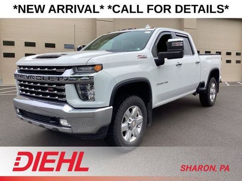 Used 2022 Chevrolet Silverado 2500 LTZ w/ LTZ Convenience Package AWD/4WD image 3