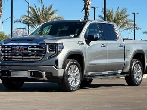 Used 2025 GMC Sierra 1500 Denali image 8