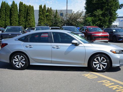 Used 2025 Honda Civic LX image 5
