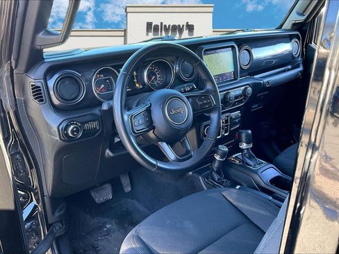 Certified 2022 Jeep Gladiator Sport image 13