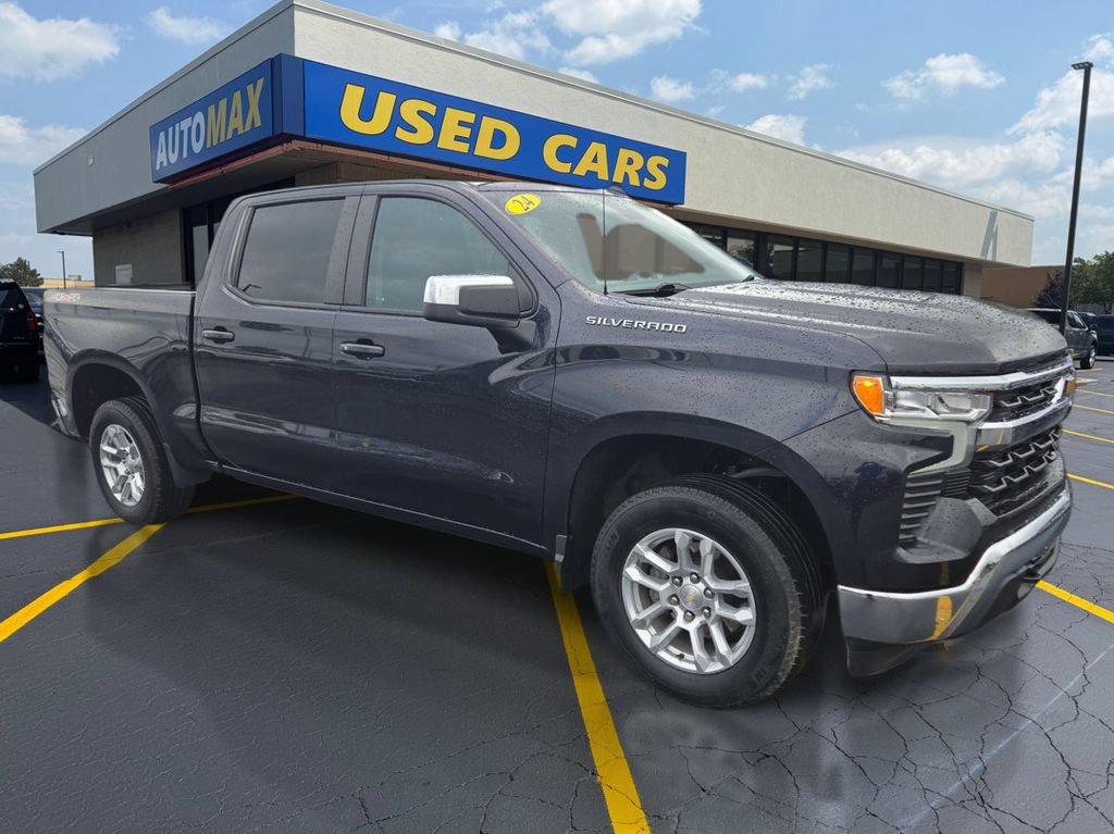 Used 2024 Chevrolet Silverado 1500 LT AWD/4WD image 4