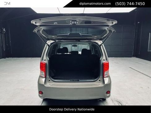 Used 2012 Scion xB FWD image 40