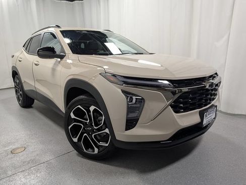 New 2026 Chevrolet Trax RS w/ Driver Confidence Package FWD image 2