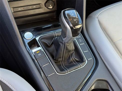 Certified 2023 Volkswagen Taos SE image 25