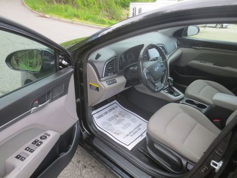 Used 2018 Hyundai Elantra Value Edition FWD image 7