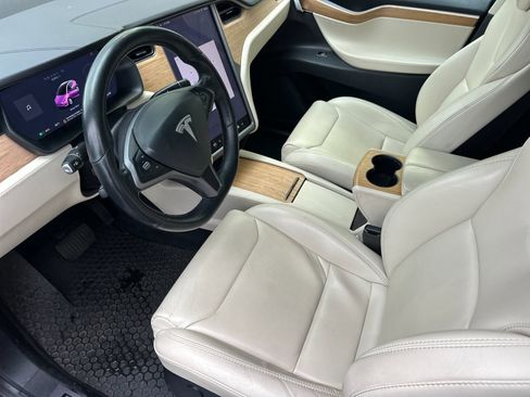 Used 2018 Tesla Model X 100D image 9