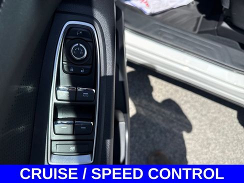 Certified 2025 Subaru Ascent Touring AWD/4WD image 22