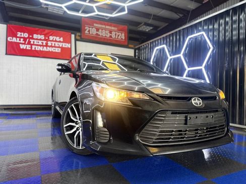 Used 2014 Scion tC FWD image 4
