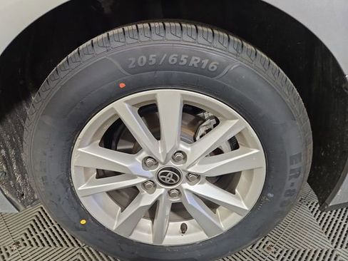 Used 2025 Toyota Camry LE FWD image 11