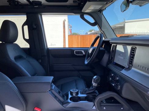 New 2026 Ford Bronco Badlands w/ Sasquatch Package AWD/4WD image 38