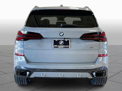 New 2026 BMW X5 sDrive40i image 4