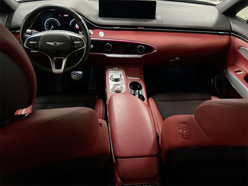 Used 2023 Genesis GV70 2.5T w/ Sport Prestige Package image 10