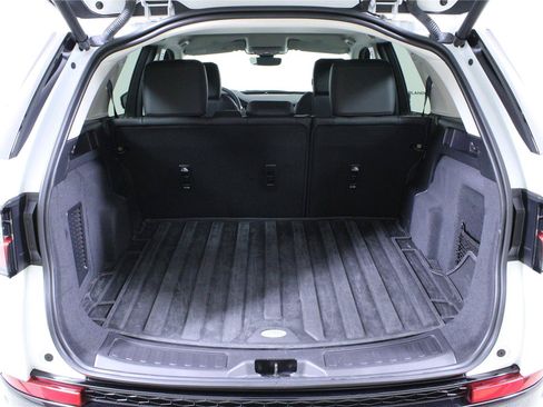 Used 2025 Land Rover Discovery Sport S AWD/4WD image 10
