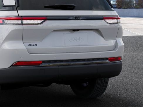 New 2025 Jeep Grand Cherokee image 13