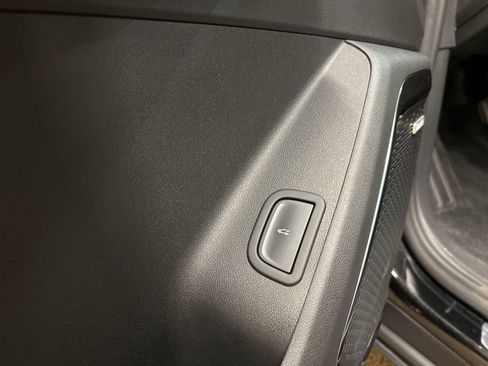 Used 2024 GMC Acadia AT4 w/ Luxury Package AWD/4WD image 29