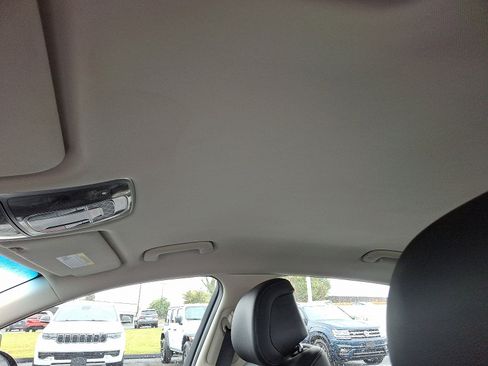 Used 2023 Genesis G80 2.5T image 17