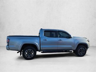 Used 2022 Toyota Tacoma TRD Sport w/ TRD Premium Sport Package video 4