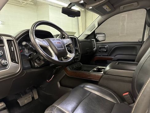Used 2018 GMC Sierra 1500 SLT w/ SLT Premium Package AWD/4WD image 4