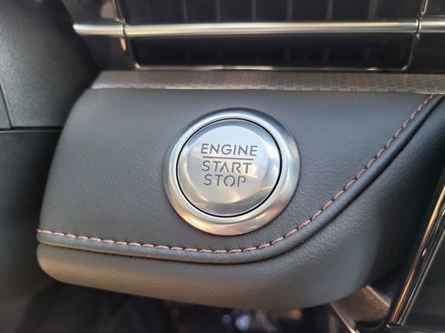 New 2026 Lincoln Nautilus Premier image 27