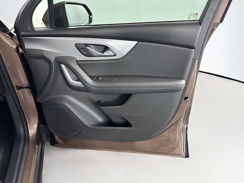 Used 2019 Chevrolet Blazer LT image 25