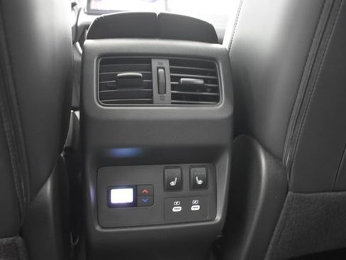 Used 2026 Nissan Rogue Platinum w/ Platinum Premium Package AWD/4WD image 33