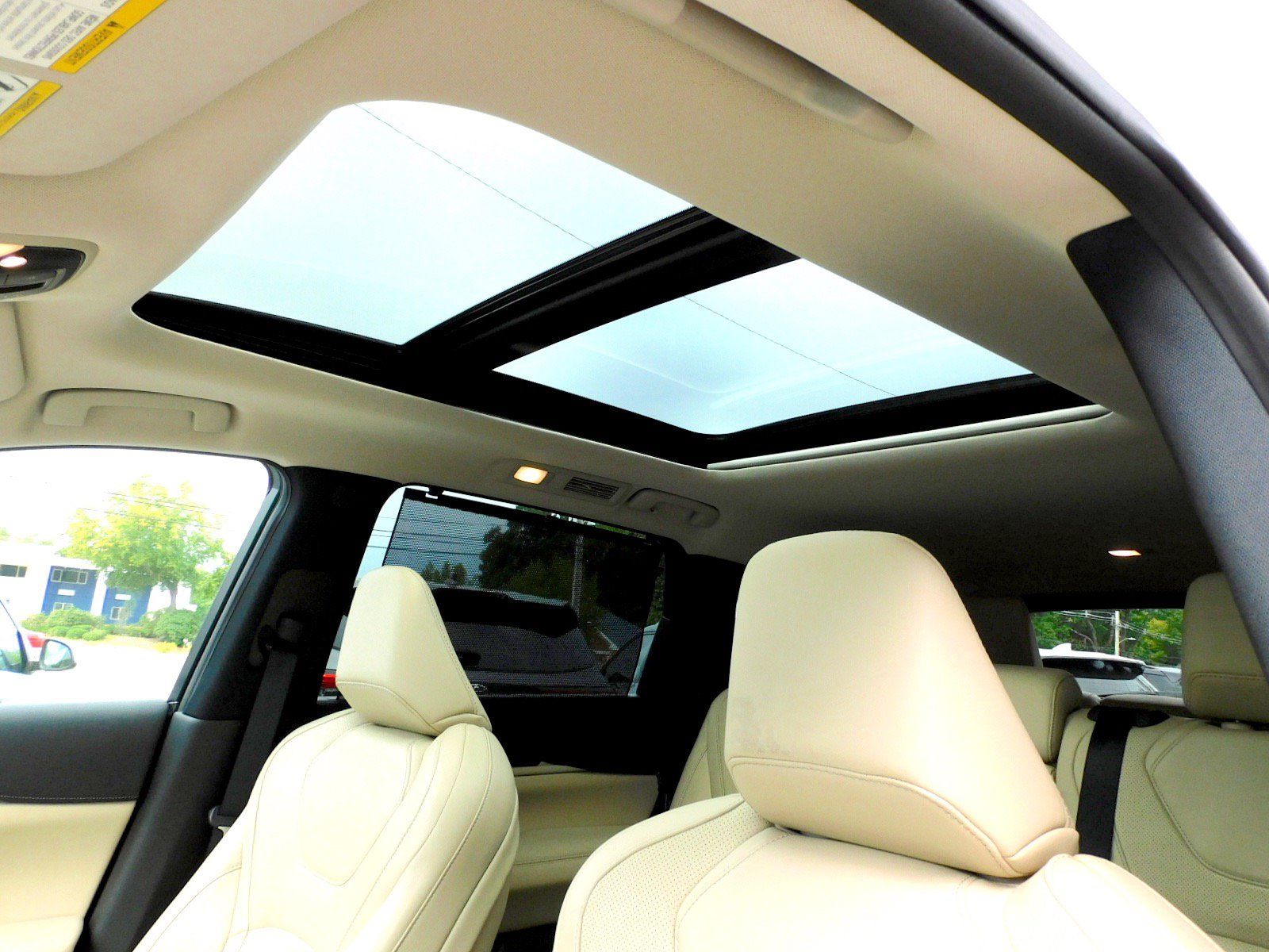 Used 2023 INFINITI QX60 Sensory AWD/4WD image 23