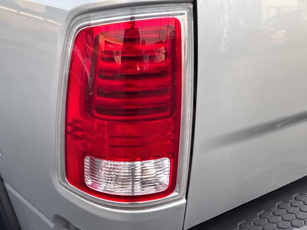 Used 2013 RAM 3500 Laramie w/ Convenience Group AWD/4WD image 17