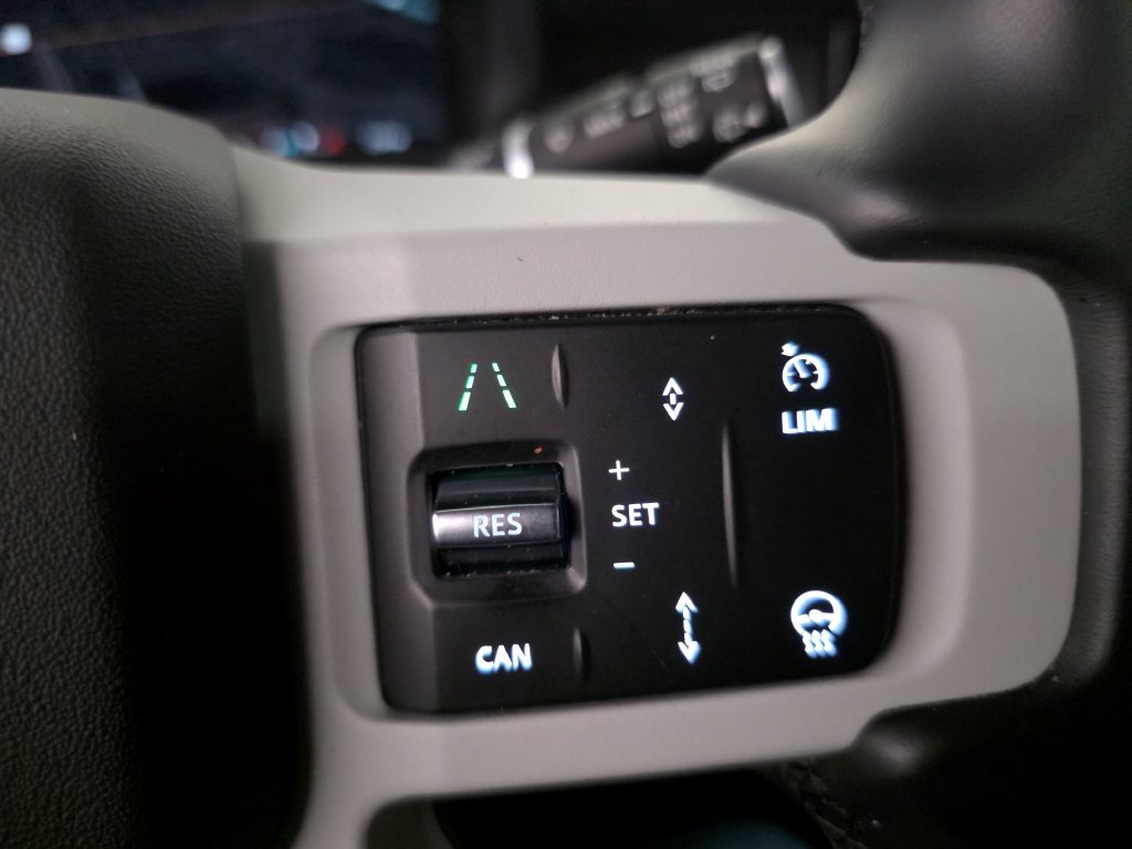 Certified 2024 Land Rover Defender 110 X-Dynamic SE AWD/4WD image 22