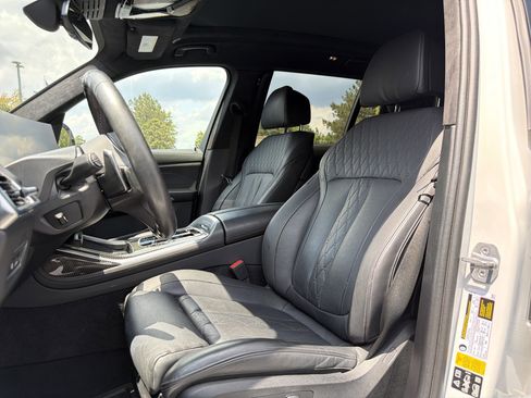 Used 2024 BMW X7 M60i w/ Climate Comfort Package AWD/4WD image 7