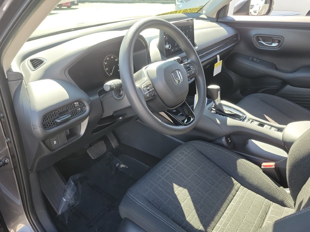 Used 2027 Honda HR-V LX image 18