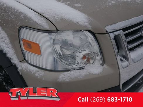 Used 2007 Ford Explorer Sport Trac XLT image 10