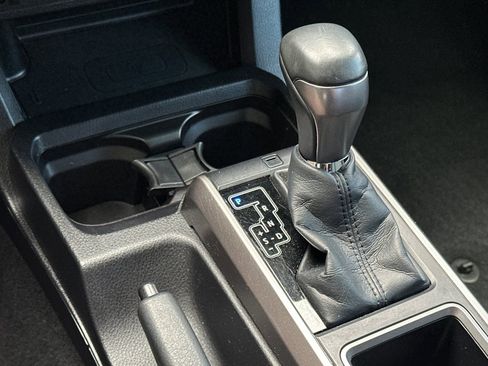 Used 2021 Toyota Tacoma Limited AWD/4WD image 21