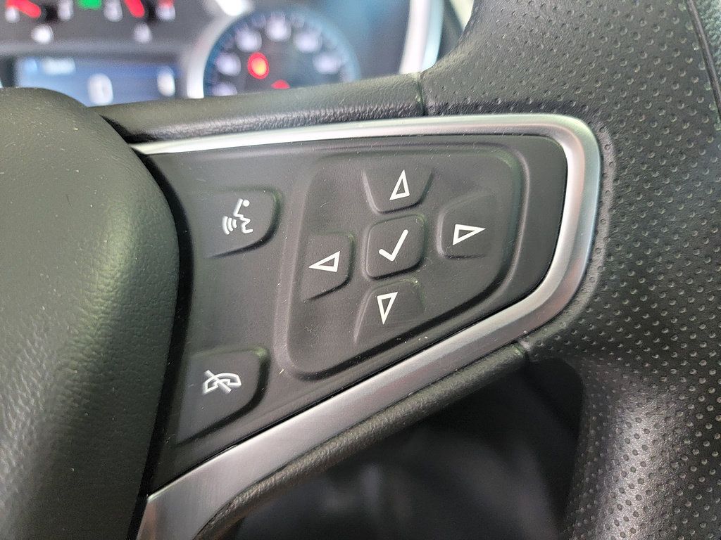 Used 2023 Chevrolet Equinox LT w/ LPO, Floor Liner Package AWD/4WD image 18
