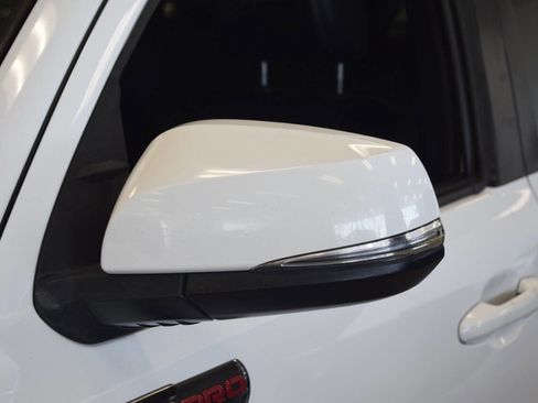 Used 2017 Toyota Tacoma TRD Pro image 19