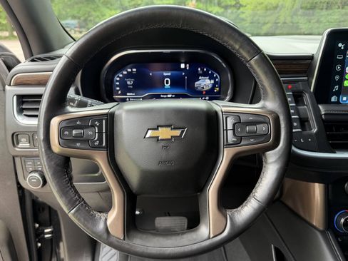 Used 2022 Chevrolet Tahoe High Country w/ Premium Package 2 AWD/4WD image 9