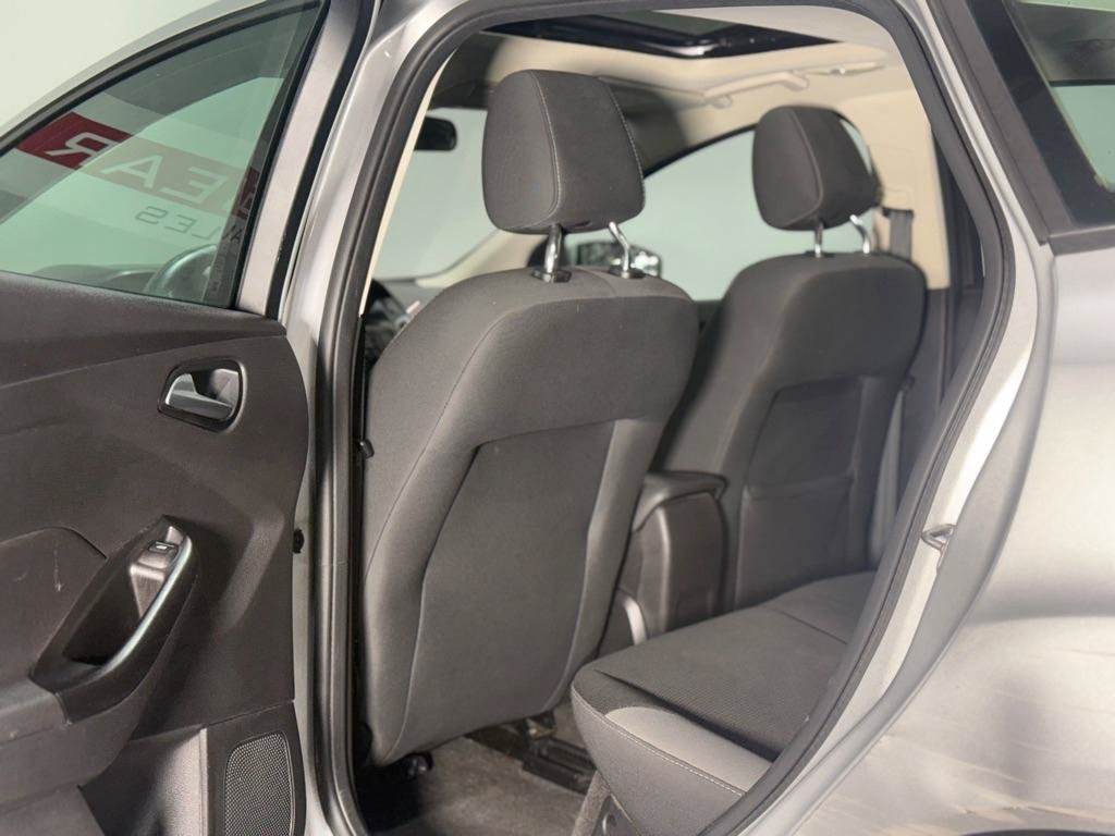 Used 2012 Ford Focus SE FWD image 10