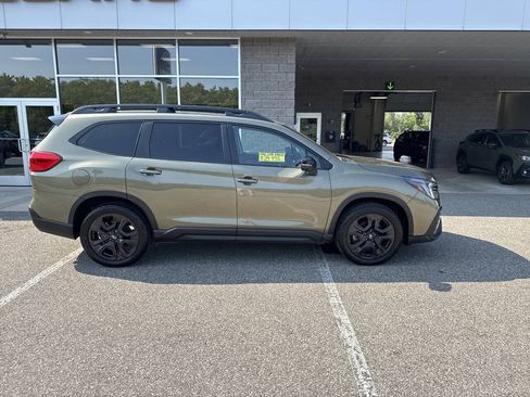 Used 2023 Subaru Ascent Onyx Edition Limited AWD/4WD image 3