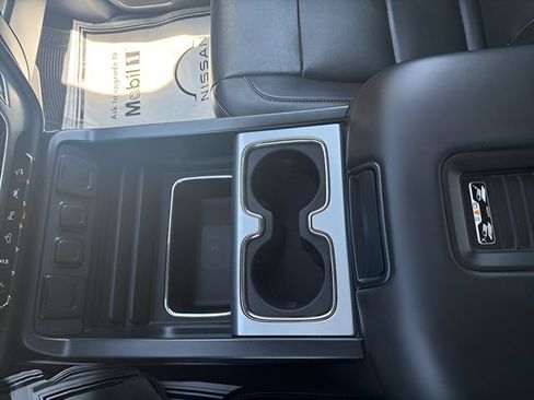 Used 2018 GMC Sierra 1500 SLT AWD/4WD image 17