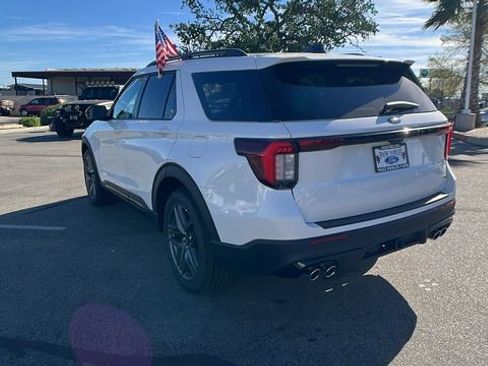 New 2026 Ford Explorer ST w/ Sun And Sound Package image 5