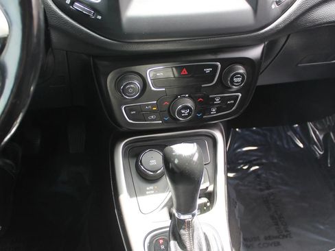 Used 2018 Jeep Compass Latitude w/ Popular Equipment Group AWD/4WD image 30